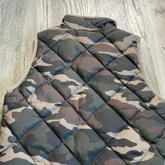 J. Crew Factory Quilted Puffer Vest, Camo Pattern, Down Blend Fill, sz XS - Picture 10 of 11